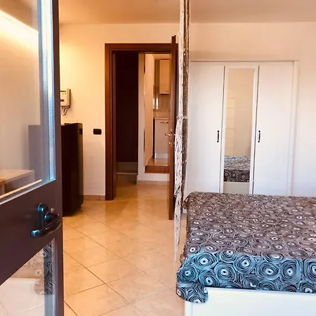 Mini Attico Con Ampio Terrazzo