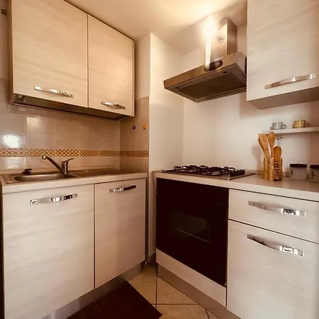 Mini Attico Con Ampio Terrazzo *